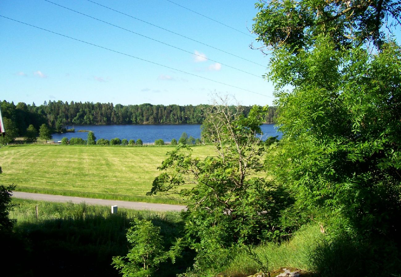 Ferienhaus in Stjärnhov - Ferienhaus im Grünen mit Seeblick
