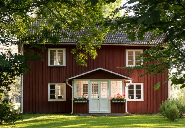 Ferienhaus in Brålanda - Lindeskogen