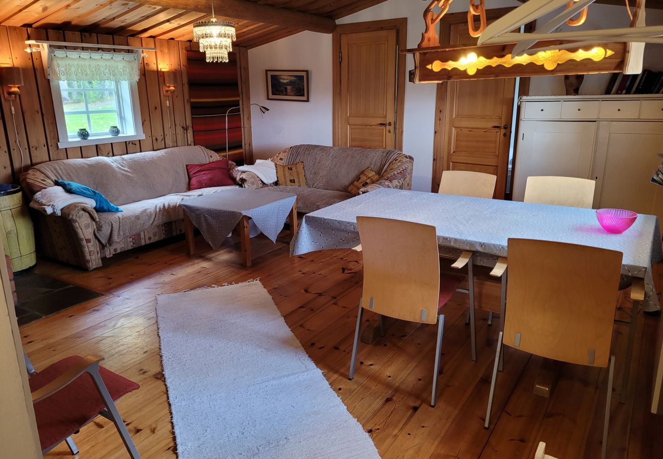 Ferienhaus in Gällö - Schnuckliches Ferienhaus mit Seeblick, Wifi und Boot