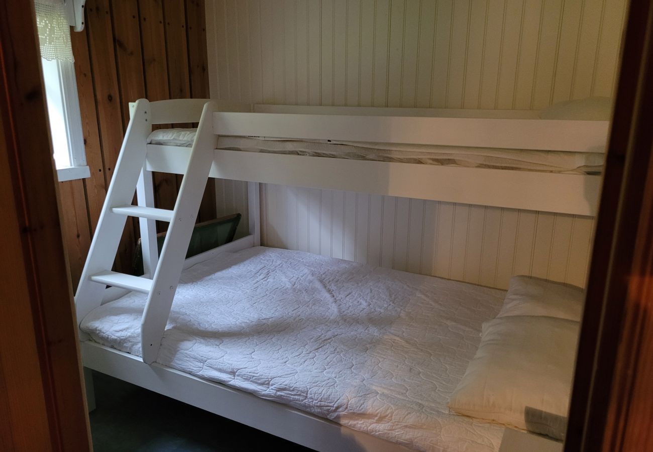 Ferienhaus in Gällö - Schnuckliches Ferienhaus mit Seeblick, Wifi und Boot
