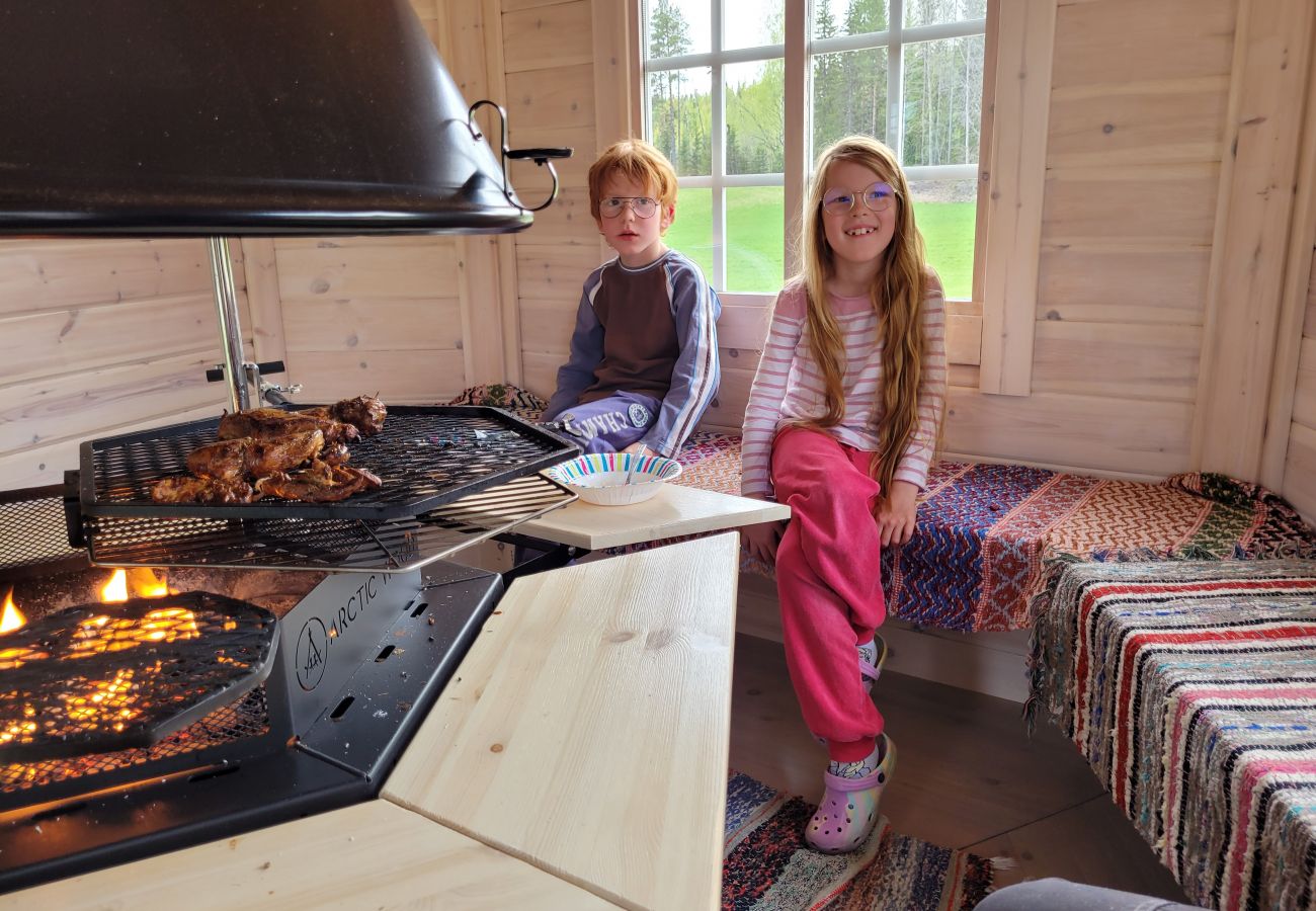 Ferienhaus in Gällö - Schnuckliches Ferienhaus mit Seeblick, Wifi und Boot