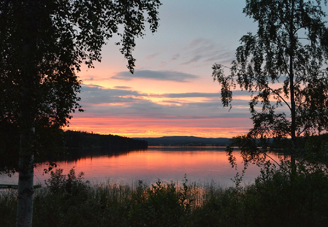 Ferienhaus in Ramsberg - Urlaub am See in Bergslagen mit eigener Badestelle