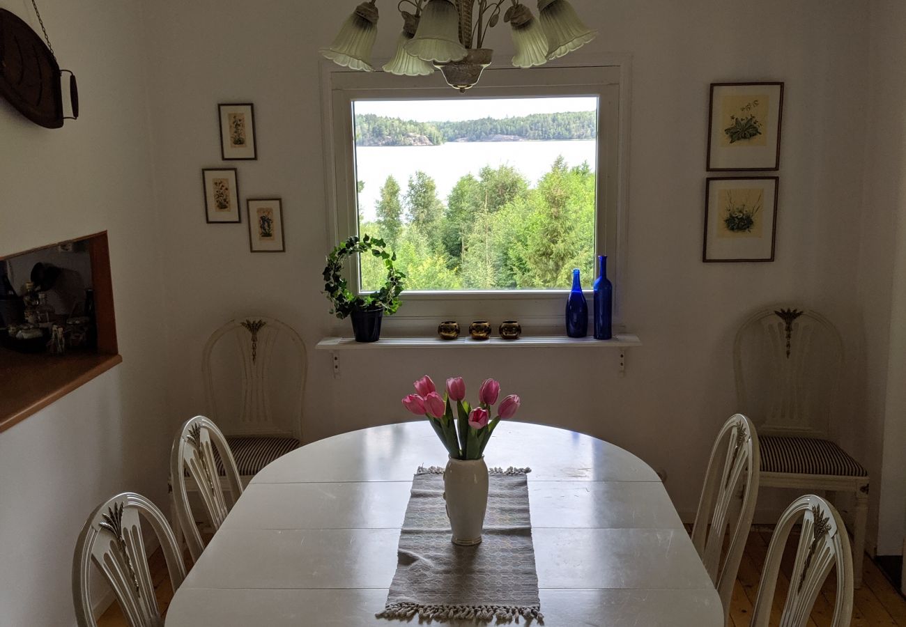 Ferienhaus in Nyköping - Charmantes Ferienhaus mit Seeblick in Södermanland