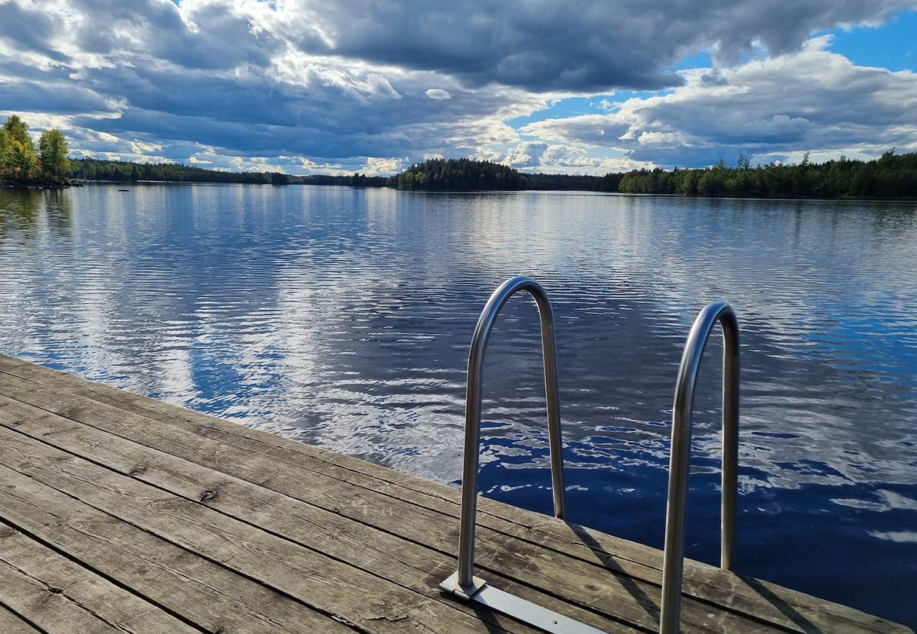 Ferienhaus in Hallaryd - Urlaub am See mit Seeblick und Internet