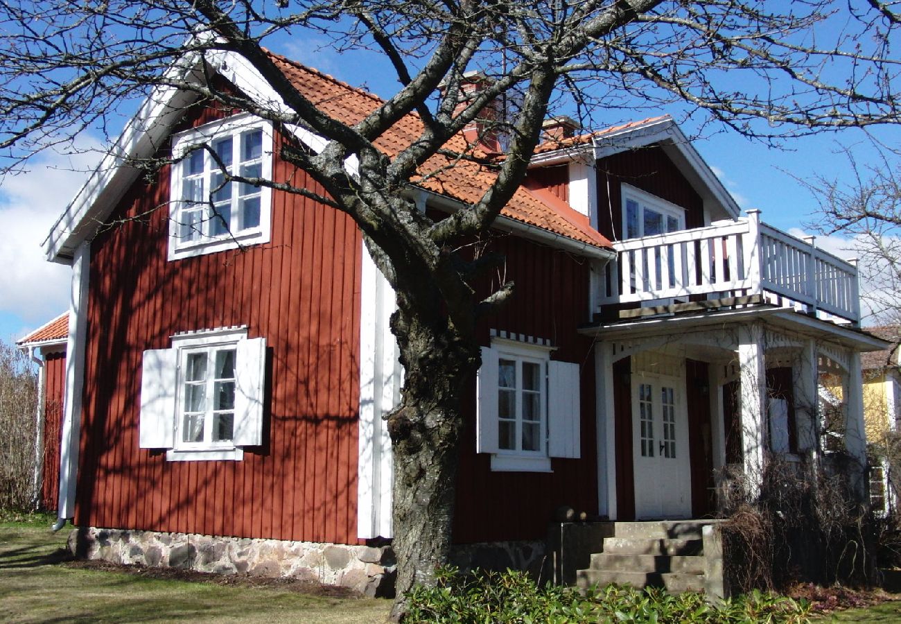 Ferienhaus in Ålem - Groß, ruhig, gemütlich mit vielen Zimmern in Meeresnähe.