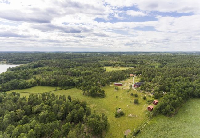 Ferienhaus in Valdemarsvik - Urlaub auf dem Lande im Ferienhaus mit Wifi und Boot Ferienhaus in Valdemarsvik - Urlaub auf dem Lande im Ferienhaus mit Wifi und Boot