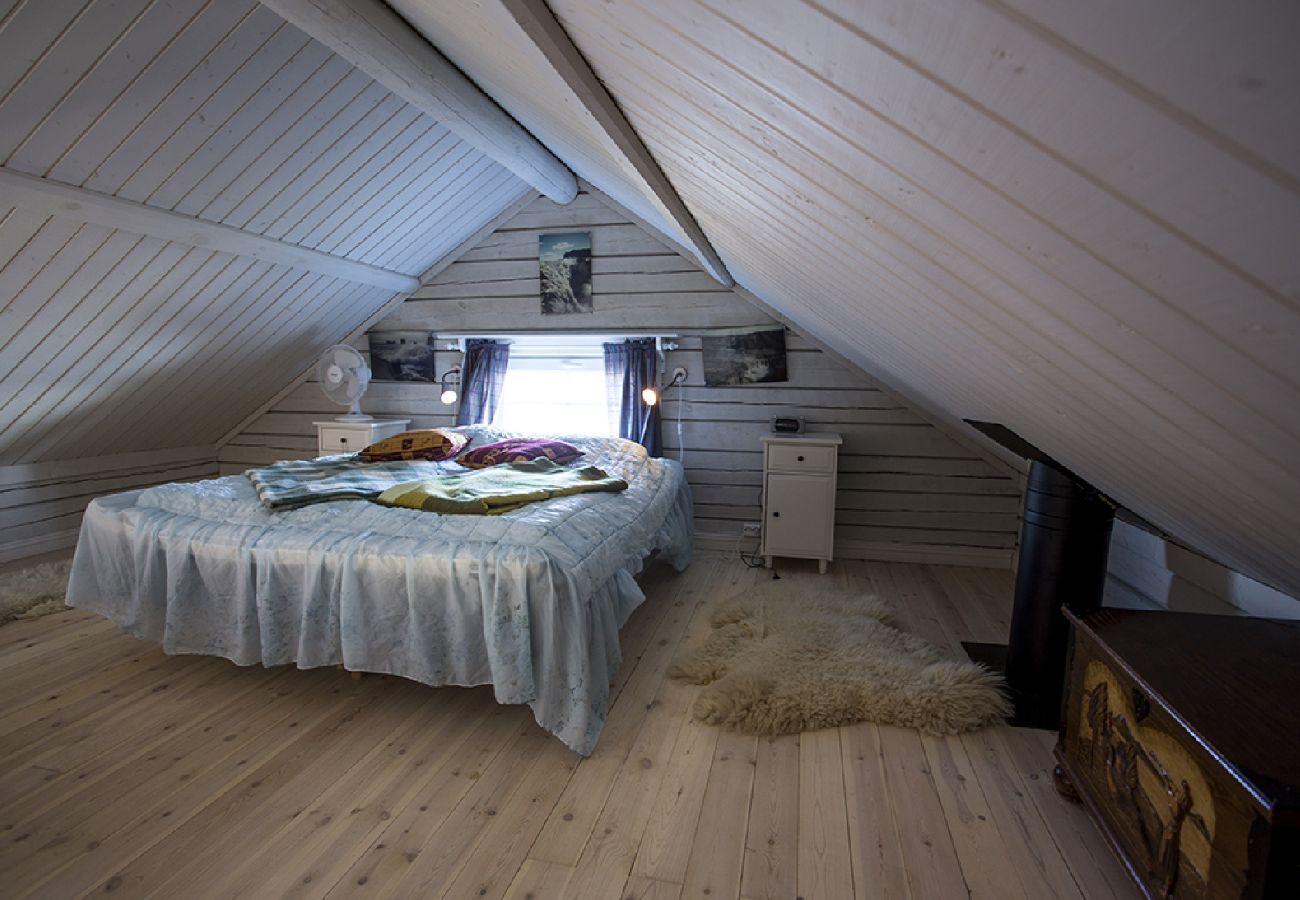 Ferienhaus in Gällö - Wunderbares Ferienhaus direkt am See mit Sauna, Wifi und Wildnisbad (mietbar)