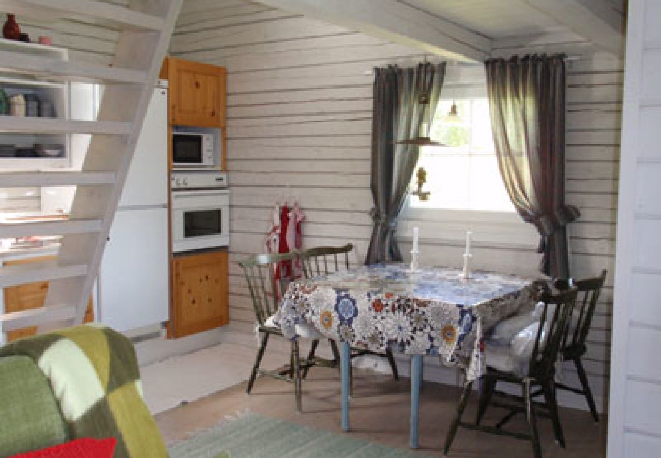 Ferienhaus in Gällö - Wunderbares Ferienhaus direkt am See mit Sauna, Wifi und Wildnisbad (mietbar)