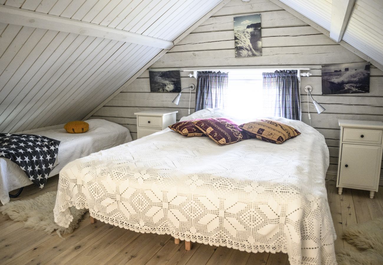 Ferienhaus in Gällö - Wunderbares Ferienhaus direkt am See mit Sauna, Wifi und Wildnisbad (mietbar)