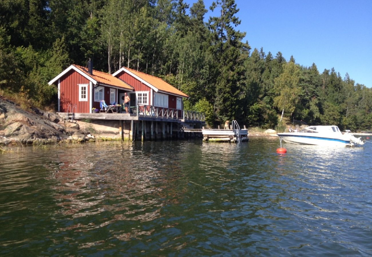 Ferienhaus in Yxlan - Kristofers sjöstuga