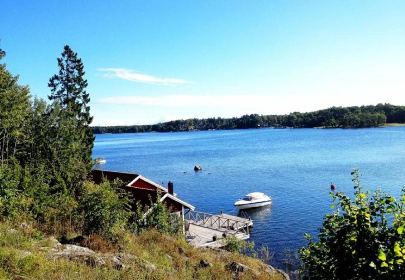 Ferienhaus in Yxlan - Kristofers sjöstuga