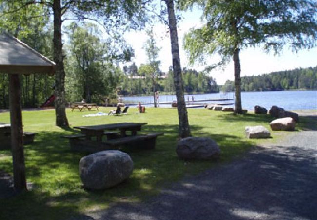 Ferienwohnung in Stensjön - Funktionelle Ferienwohnung in der småländischen Ortschaft Stensjön 300 Meter vom See