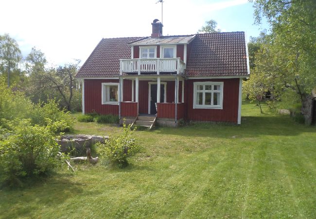 Ferienhaus in Fröseke - Gemütliches Ferienhaus umgeben von Wald in Småland