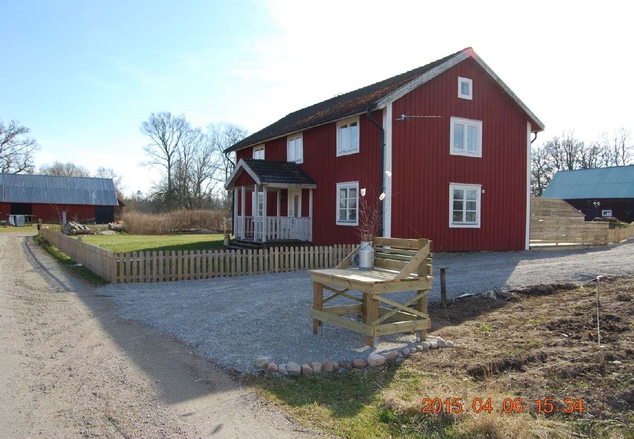 Ferienhaus in Jät - Grosses Ferienhaus für Angelabenteuer auf dem Lande unweit vom Åsnensee