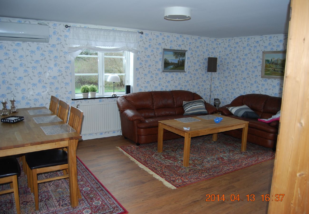 Ferienhaus in Jät - Grosses Ferienhaus für Angelabenteuer auf dem Lande unweit vom Åsnensee