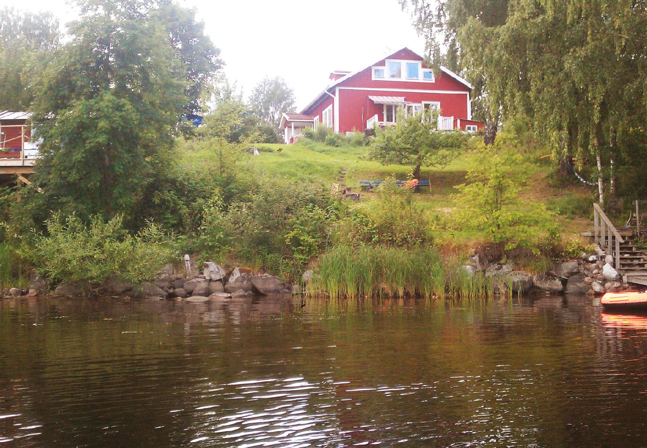 Ferienhaus in Söderbärke - Sjöstuga Barken
