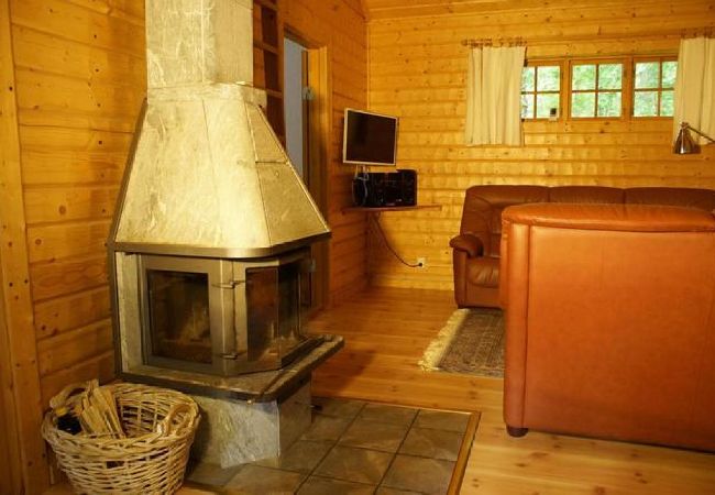 Ferienhaus in Sexdrega - Urlaub mit Boot am See und Internet