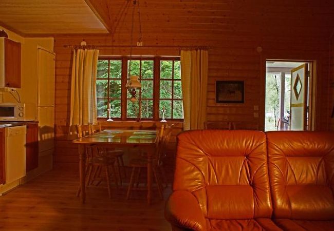 Ferienhaus in Sexdrega - Urlaub mit Boot am See und Internet