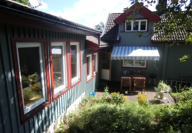 Ferienhaus in Kullavik - Kullaviks Höjdväg