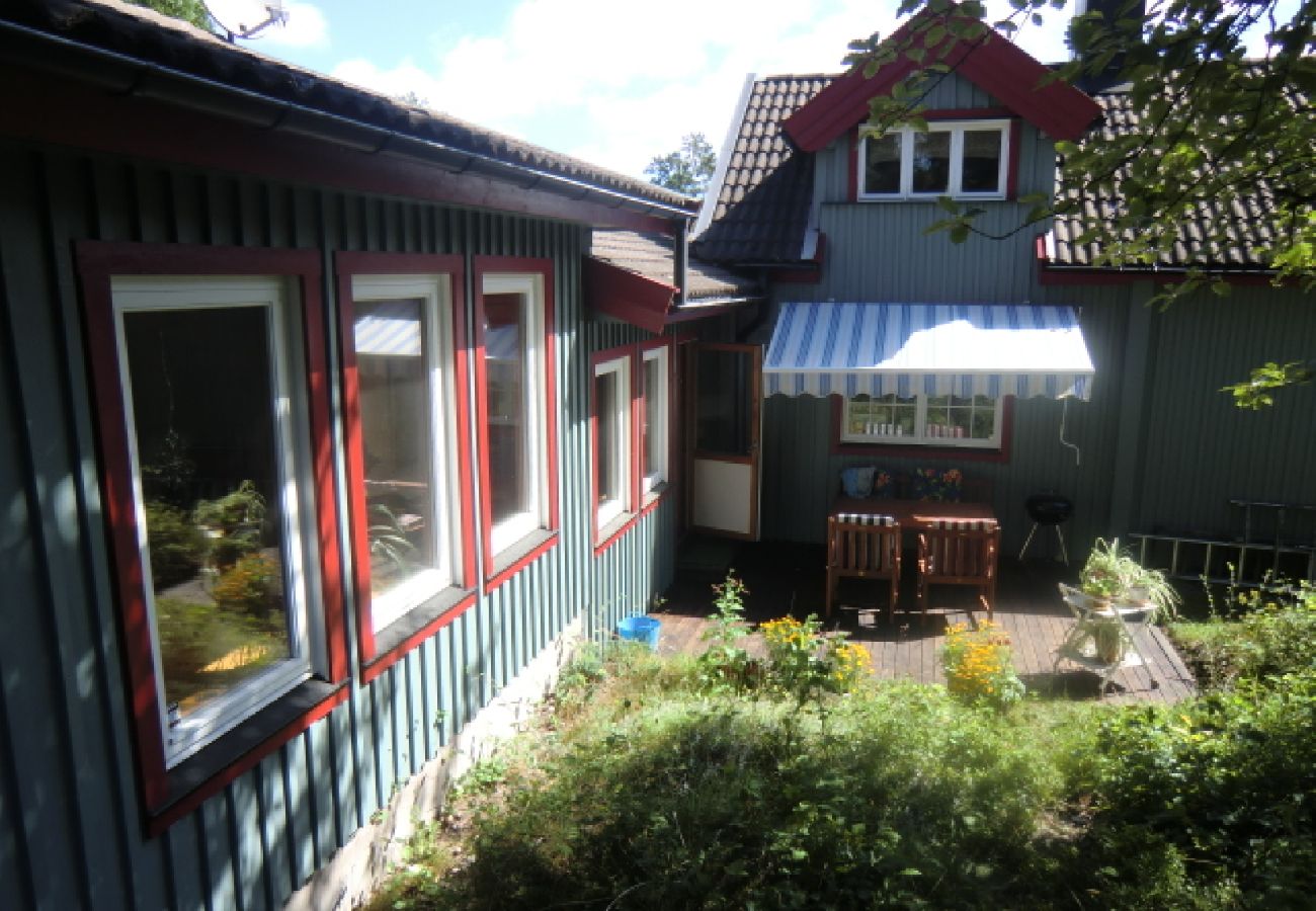 Ferienhaus in Kullavik - Kullaviks Höjdväg