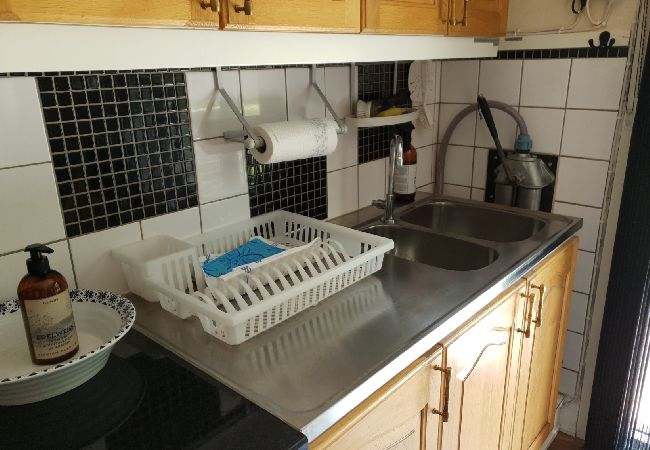 Ferienhaus in Jät - Ferienhaus direkt am See Åsnen (Achtung: Kein Strom und fliessend Wasser) Ferienhaus in Jät - Ferienhaus direkt am See Åsnen (Achtung: Kein Strom und fliessend Wasser)