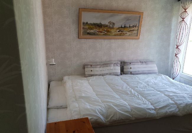 Ferienhaus in Jät - Ferienhaus direkt am See Åsnen (Achtung: Kein Strom und fliessend Wasser) Ferienhaus in Jät - Ferienhaus direkt am See Åsnen (Achtung: Kein Strom und fliessend Wasser)