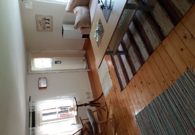 Ferienhaus in Jät - Ferienhaus direkt am See Åsnen (Achtung: Kein Strom und fliessend Wasser) Ferienhaus in Jät - Ferienhaus direkt am See Åsnen (Achtung: Kein Strom und fliessend Wasser)