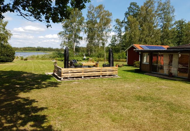 Ferienhaus in Jät - Ferienhaus direkt am See Åsnen (Achtung: Kein Strom und fliessend Wasser) Ferienhaus in Jät - Ferienhaus direkt am See Åsnen (Achtung: Kein Strom und fliessend Wasser)