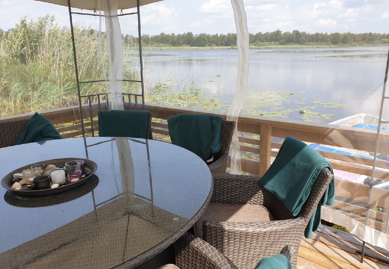 Ferienhaus in Jät - Ferienhaus direkt am See Åsnen (Achtung: Kein Strom und fliessend Wasser)