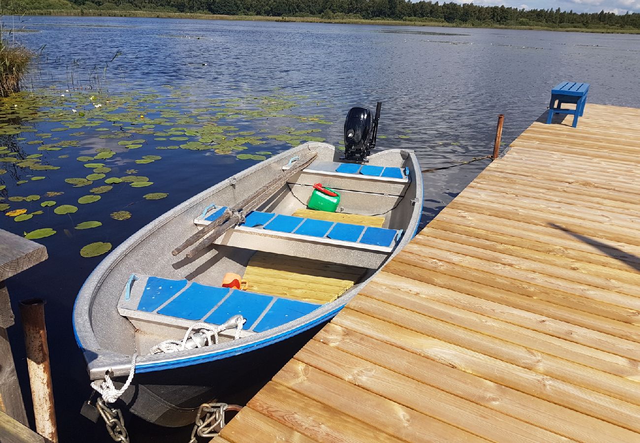 Ferienhaus in Jät - Ferienhaus direkt am See Åsnen (Achtung: Kein Strom und fliessend Wasser)