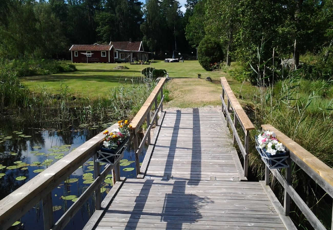 Ferienhaus in Jät - Ferienhaus in Småland direkt am See Åsnen