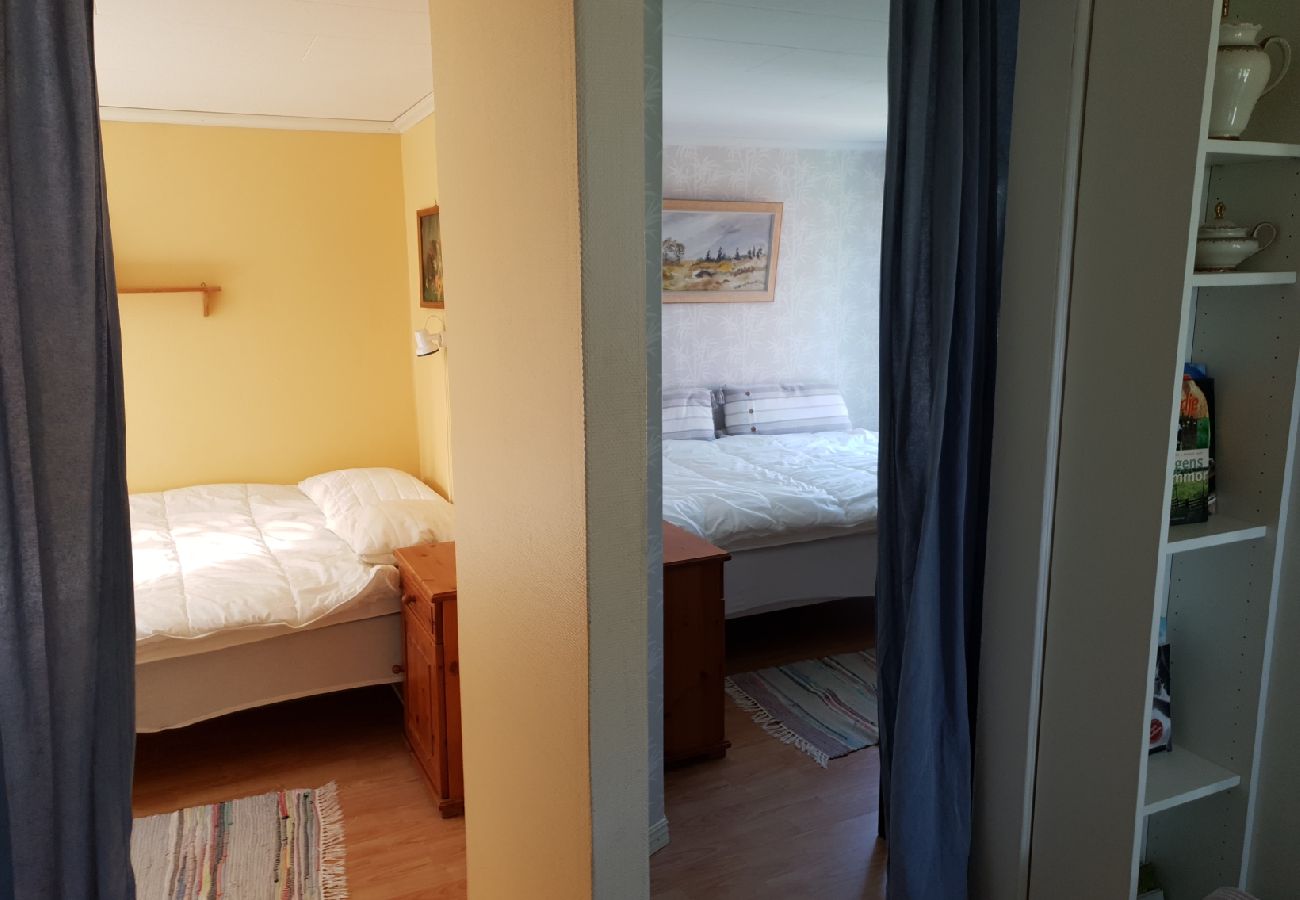 Ferienhaus in Jät - Ferienhaus direkt am See Åsnen (Achtung: Kein Strom und fliessend Wasser)
