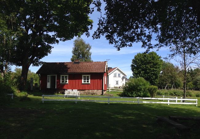 Ferienhaus in Tvärred - Urlaub am See in Südschweden mit Boot Ferienhaus in Tvärred - Urlaub am See in Südschweden mit Boot