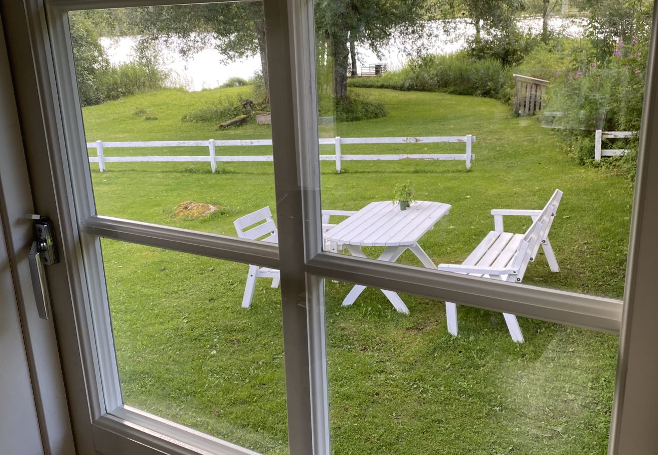 Ferienhaus in Tvärred - Urlaub am See in Südschweden mit Boot