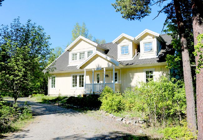 Ferienhaus in Svartsjö - Natur- und City Urlaub bei Stockholm auf dem Lande  Ferienhaus in Svartsjö - Natur- und City Urlaub bei Stockholm auf dem Lande