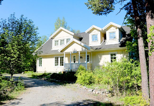 Ferienhaus in Svartsjö - Natur- und City Urlaub bei Stockholm auf dem Lande 