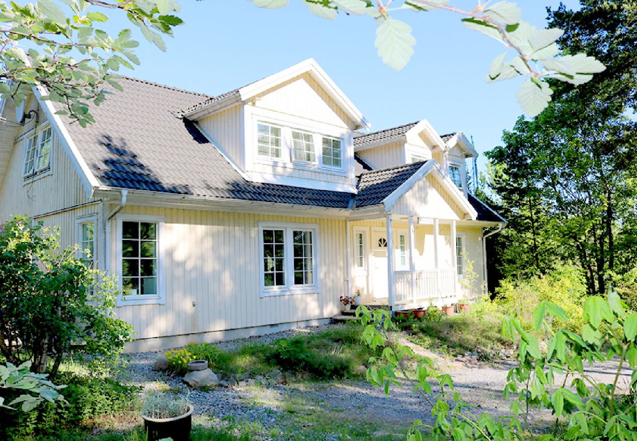 Ferienhaus in Svartsjö - Natur- und City Urlaub bei Stockholm auf dem Lande 