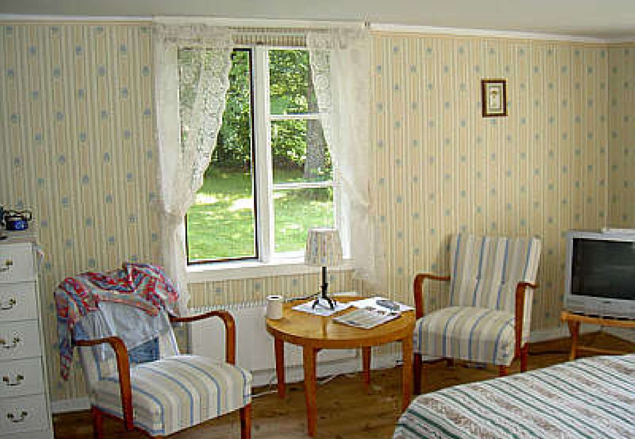 Ferienhaus in Kalv - Ferienhaus mit Astrid-Lindgren Charme in Südwest-Schweden