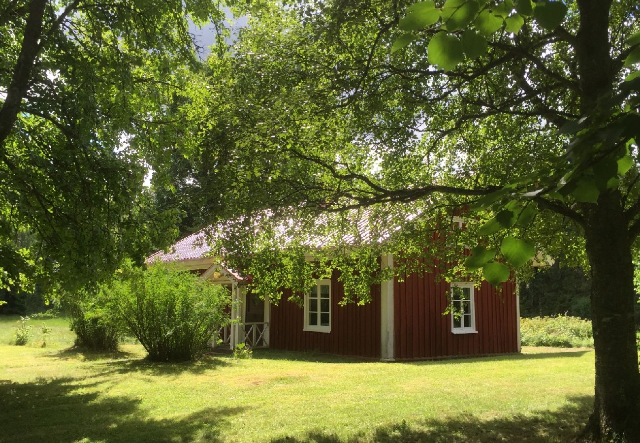 Ferienhaus in Kalv - Ferienhaus mit Astrid-Lindgren Charme in Südwest-Schweden