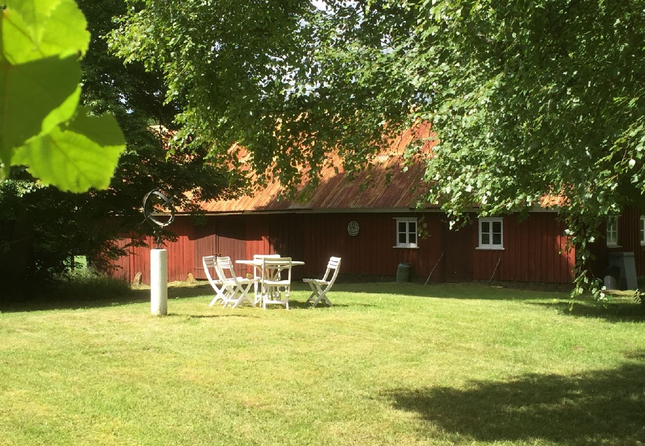 Ferienhaus in Kalv - Ferienhaus mit Astrid-Lindgren Charme in Südwest-Schweden
