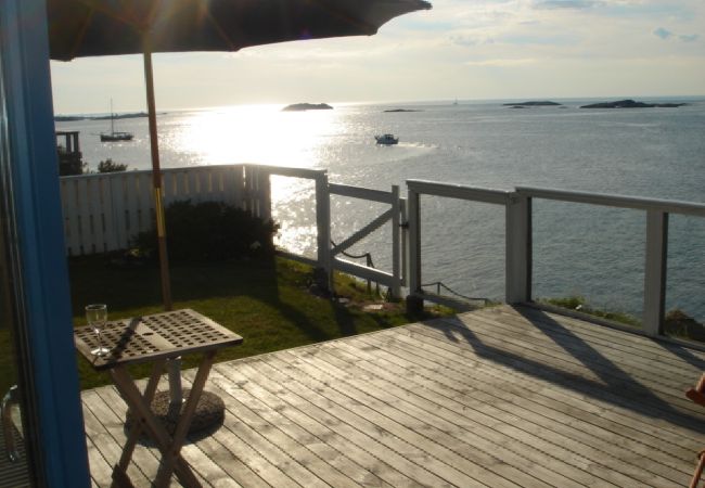 Ferienhaus in Klädesholmen - Ferienhaus direkt am Meer der Westküste Ferienhaus in Klädesholmen - Ferienhaus direkt am Meer der Westküste