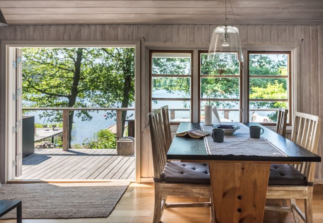 Ferienhaus in Värmdö - Urlaub in den Stockholmer Schären 20 Meter vom Meer