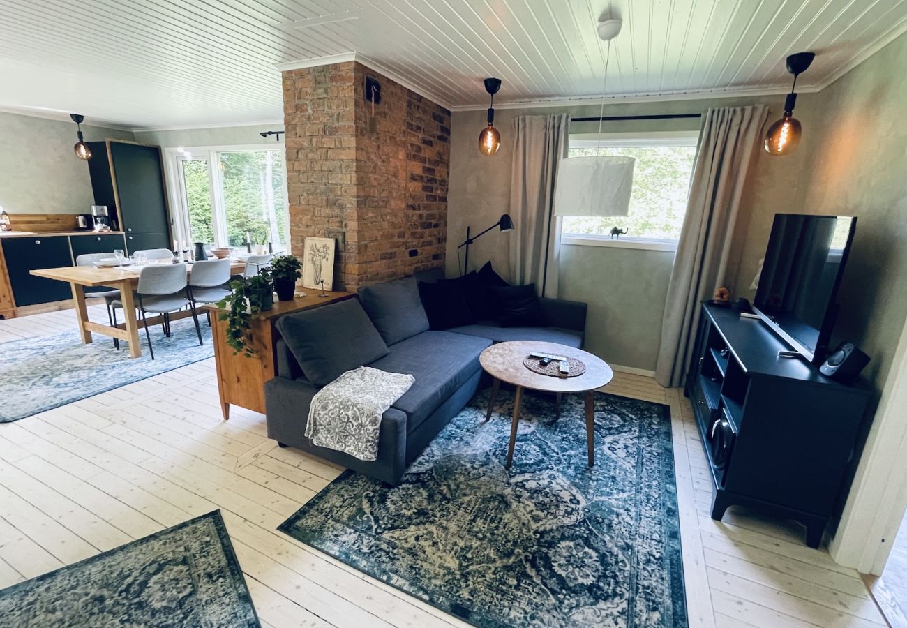 Ferienhaus in Broby - Modernes Ferienhaus am Ufer des Helgeån
