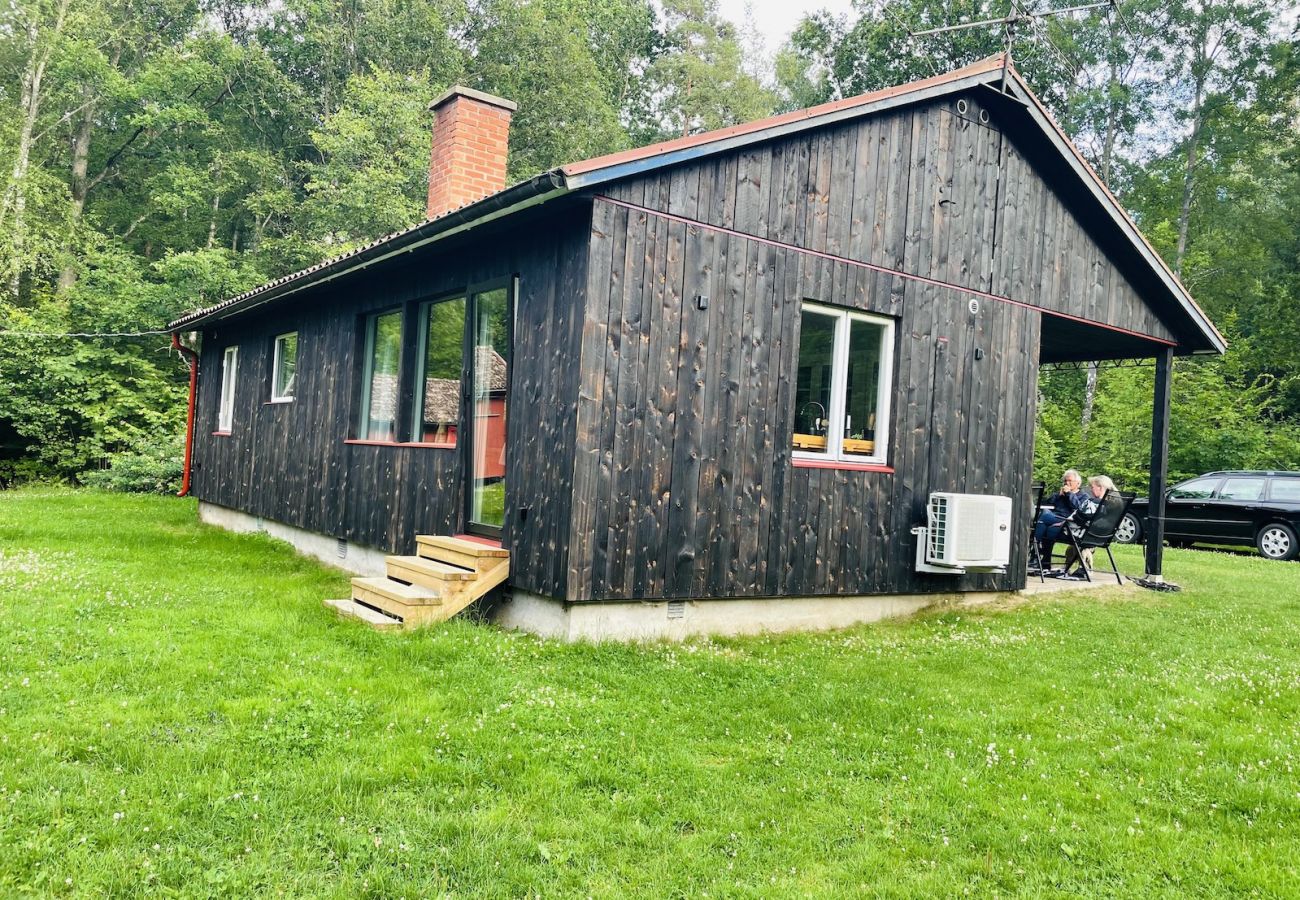 Ferienhaus in Broby - Modernes Ferienhaus am Ufer des Helgeån