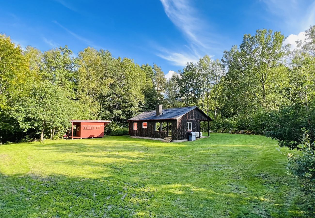 Ferienhaus in Broby - Modernes Ferienhaus am Ufer des Helgeån