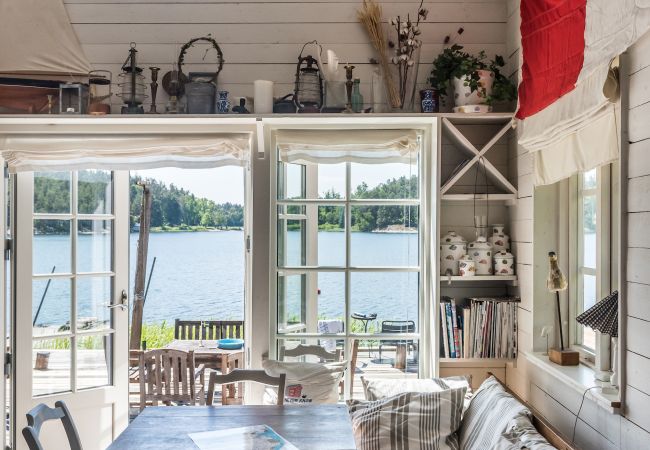 Ferienhaus in Värmdö - Urlaub direkt am Wasser vor den Türen Stockholm