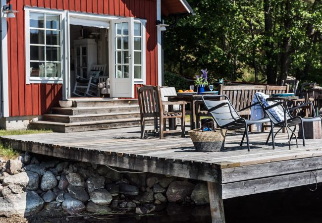 Ferienhaus in Värmdö - Urlaub direkt am Wasser vor den Türen Stockholm