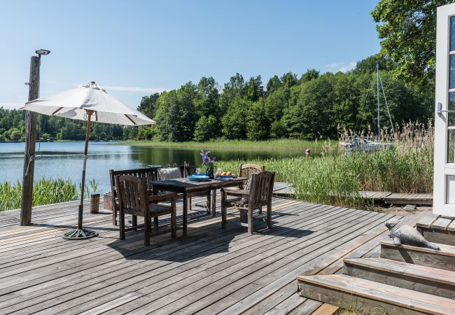 Ferienhaus in Värmdö - Urlaub direkt am Wasser vor den Türen Stockholm Ferienhaus in Värmdö - Urlaub direkt am Wasser vor den Türen Stockholm