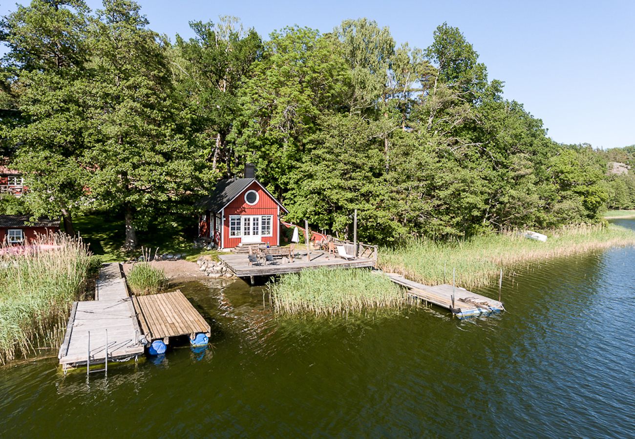 Ferienhaus in Värmdö - Urlaub direkt am Wasser vor den Türen Stockholm