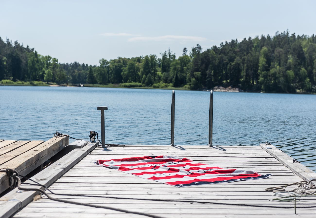 Ferienhaus in Värmdö - Urlaub direkt am Wasser vor den Türen Stockholm